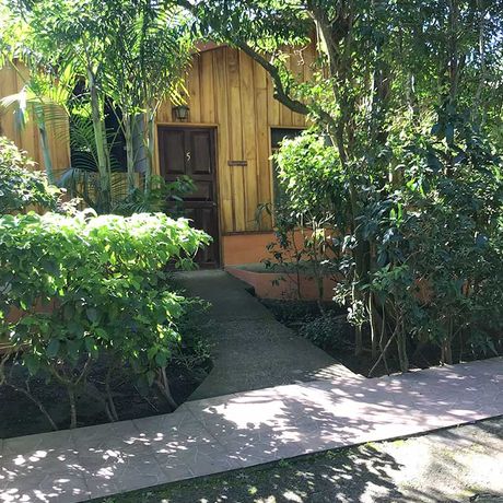 Aussenansicht der Pension Monteverde Villa Lodge