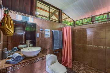 Las Caletas Lodge Honeymoon Suite