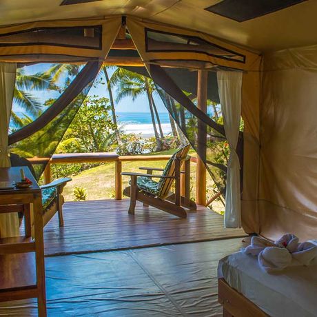 Zimmer von der La Leona Eco Lodge mit Meerblick