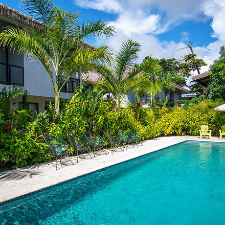 Hotel Yuli Pool Blick auf einen Pool