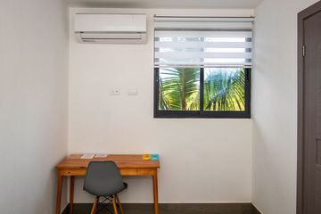 Hotel Yuli Familienzimmer Schreibtisch