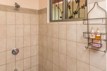 B&B Jardín de los Monos Standardzimmer Dusche