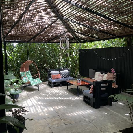Ökolodge Arenal Oasis Galerie Blick auf Sitzecke