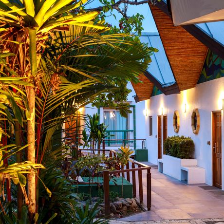Resort Si Como No Galerie Blick auf Pfad zu den Zimmern