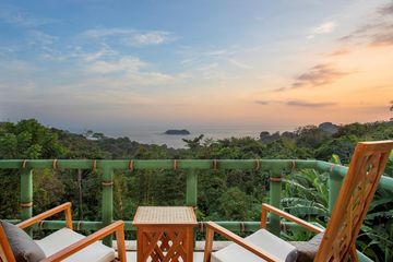 Resort Si Como No Honeymoon Suite
