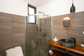Hotel Yuli Standardzimmer Queen Badezimmer