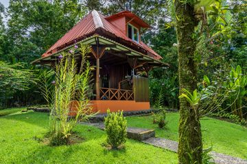 Las Caletas Lodge Honeymoon Suite