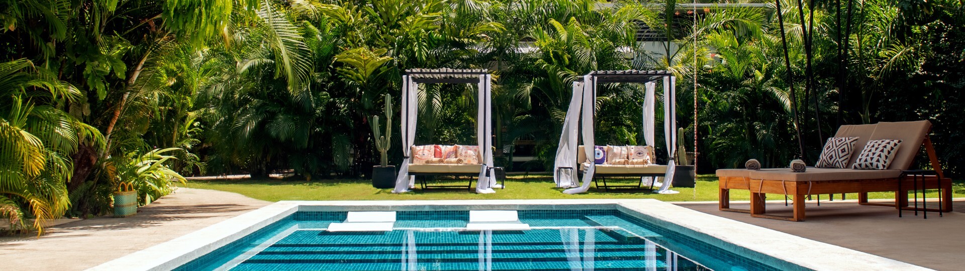 Hotel La Prometida Banner